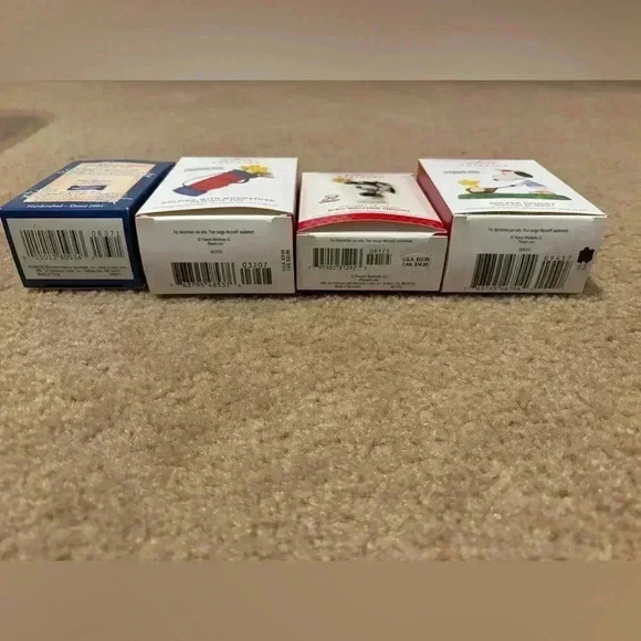 Lot Of 4 Hallmark Keepsake Peanut Collectors Series - Picture 2 of 11